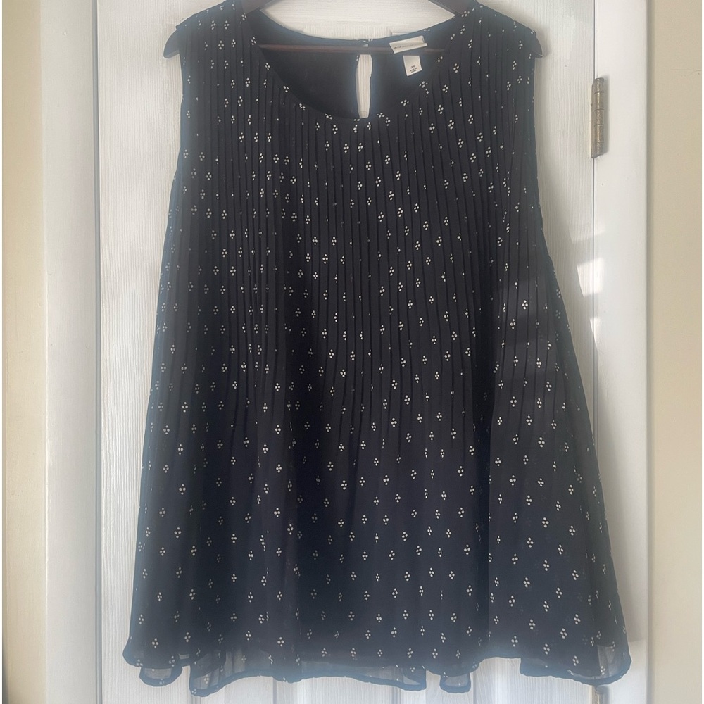 Ava & Vic sleeveless blouse euc